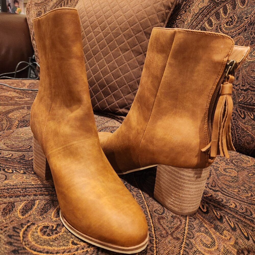 Cognac Boujee Boots